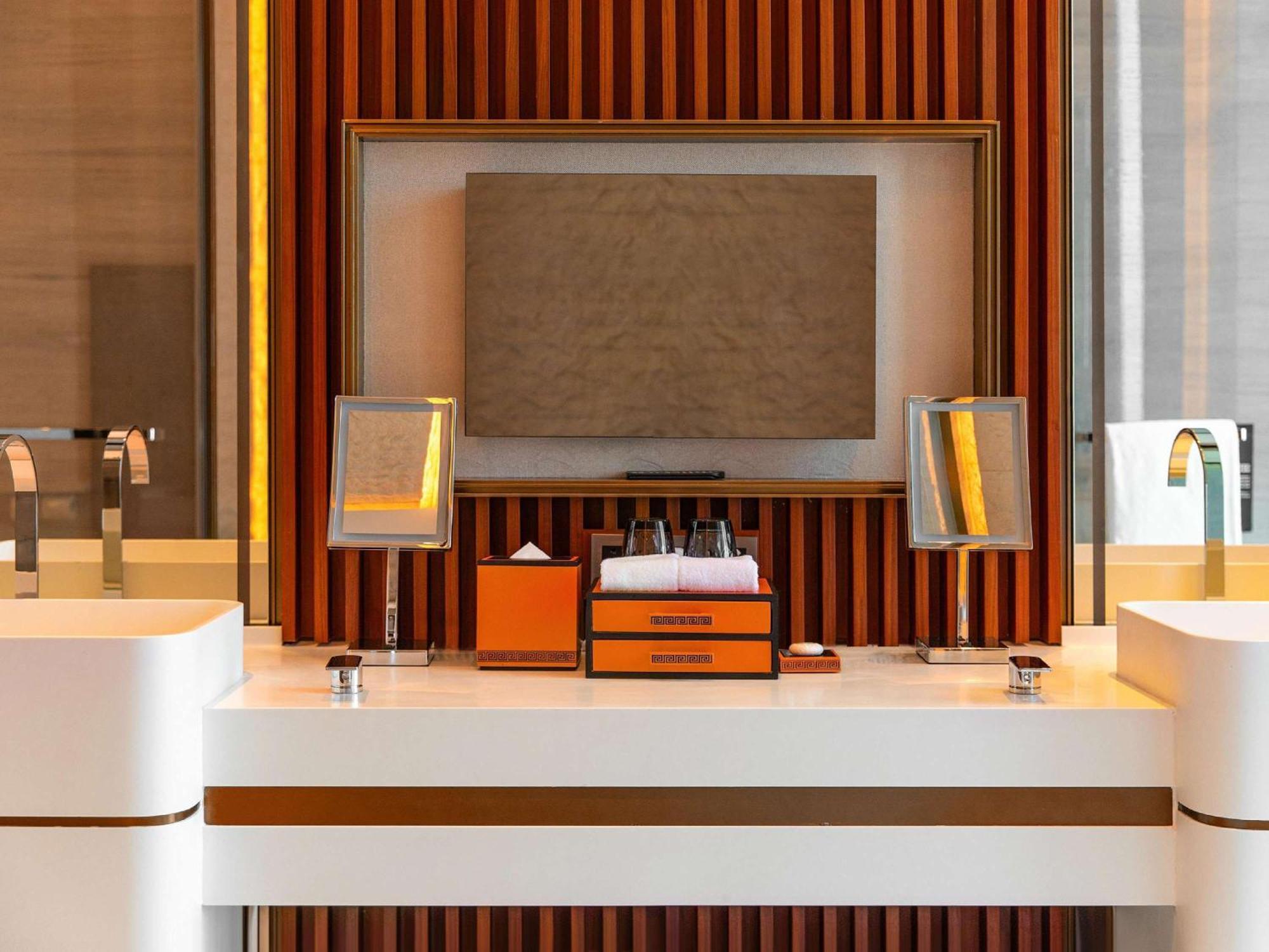 Pullman Huizhou Kaisa Hotell Exteriör bild