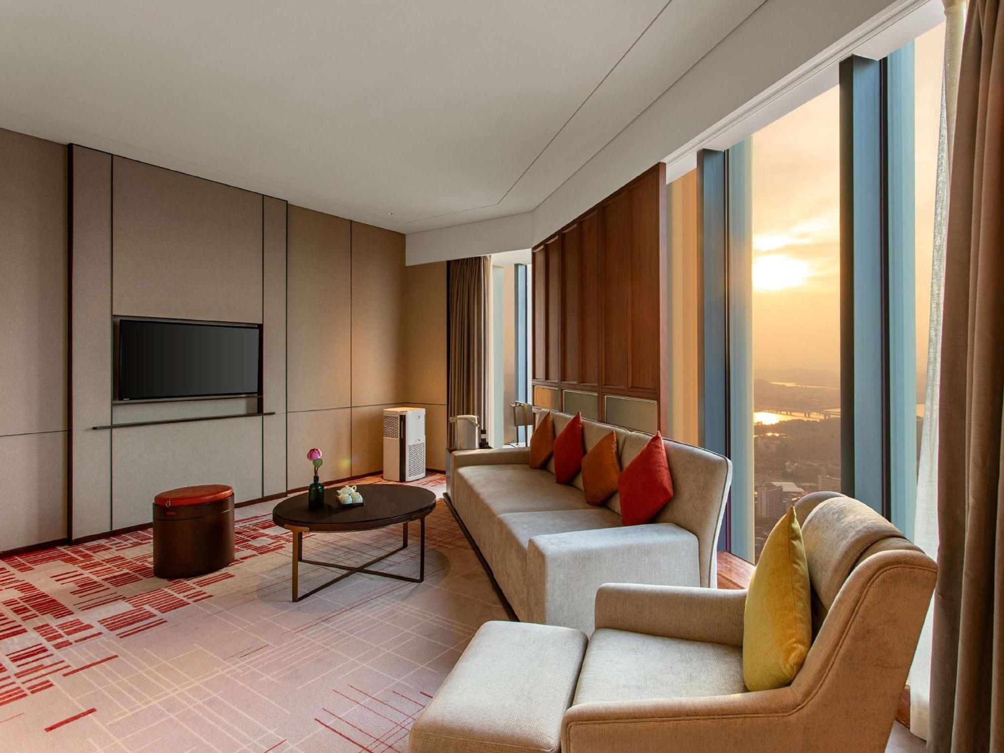 Pullman Huizhou Kaisa Hotell Exteriör bild